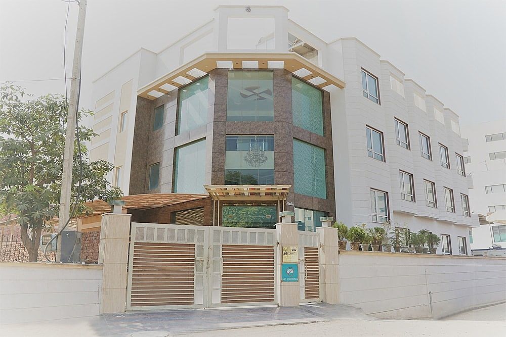 Qcent Gurgaon by Pacific Inn