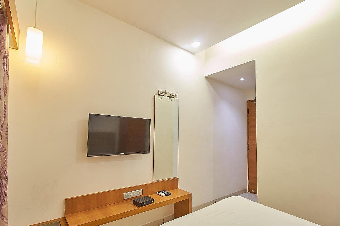 Hotel Ashray Inn Standard Double Room 4