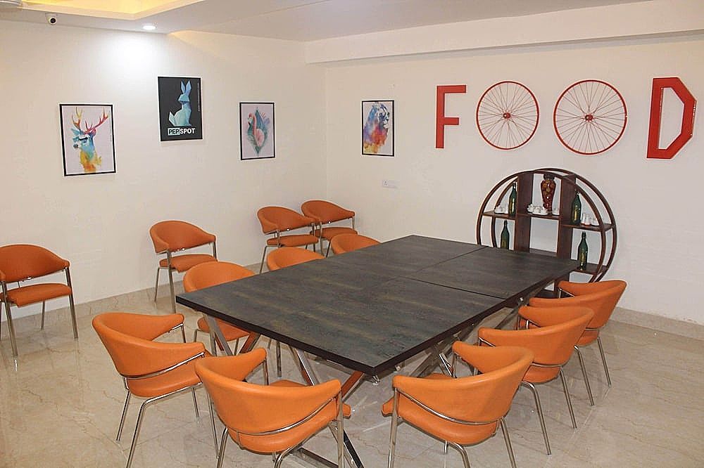 undefined PLLAZIO Residency 6