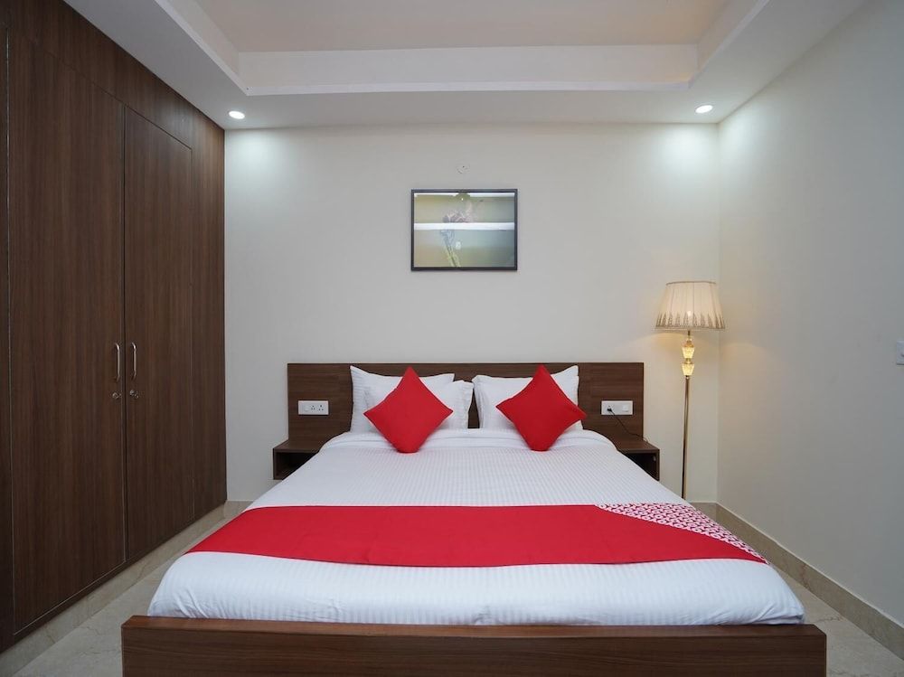 undefined PLLAZIO Residency 5