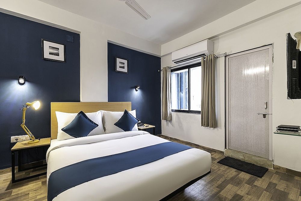 SilverKey Executive Stays 42958 SG Highway Double or Twin Room 13