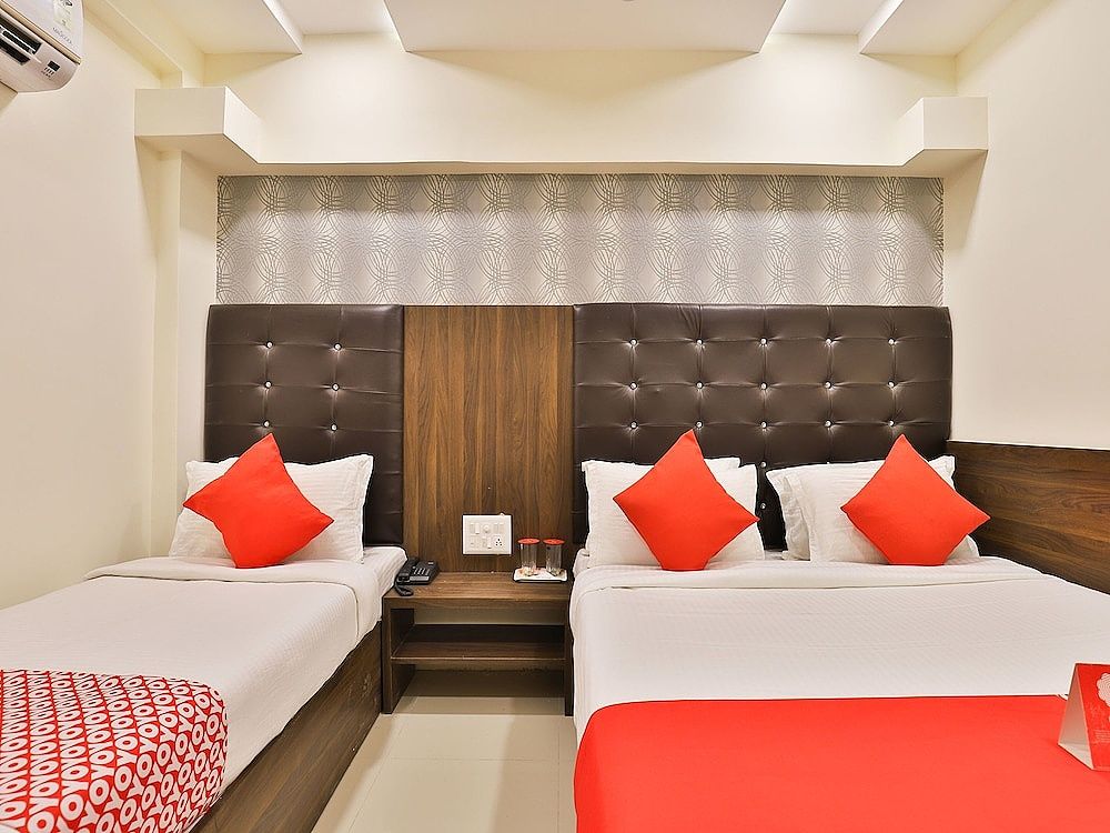 undefined OYO 12654 Hotel Sunshine 9