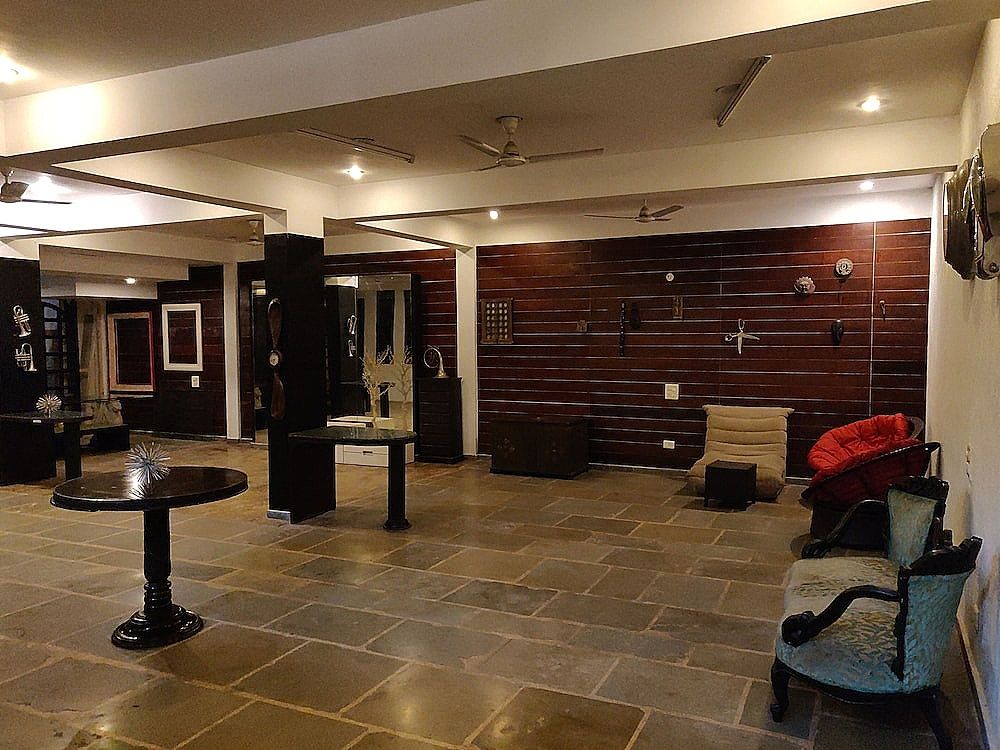 Banquet hall
