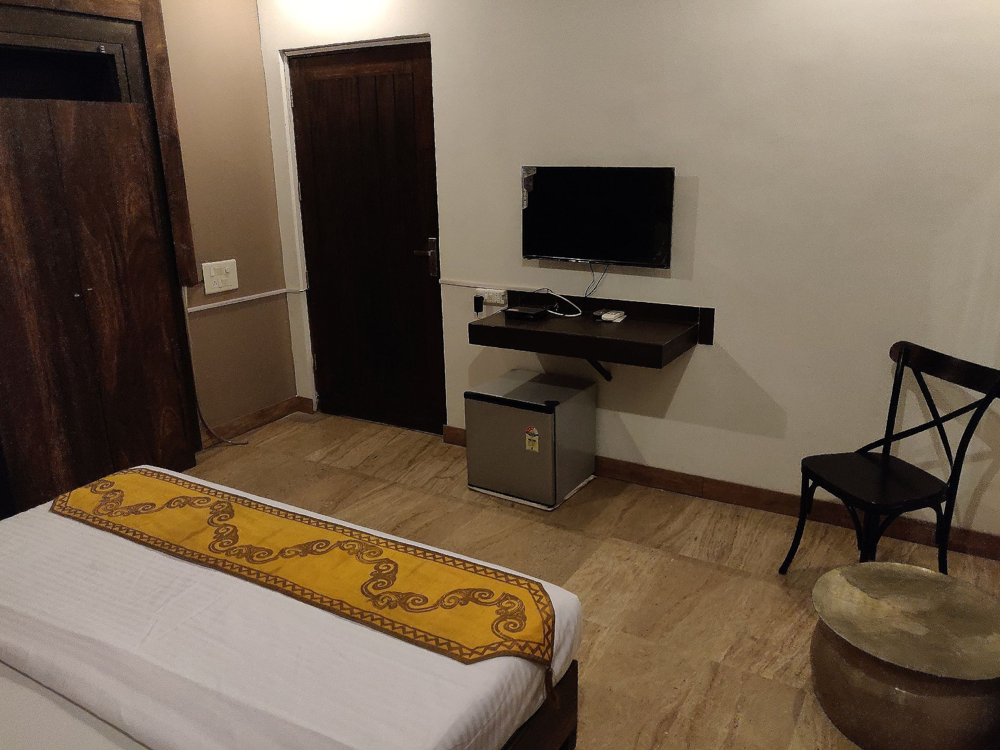Aakriti Hotels Standard Room 5
