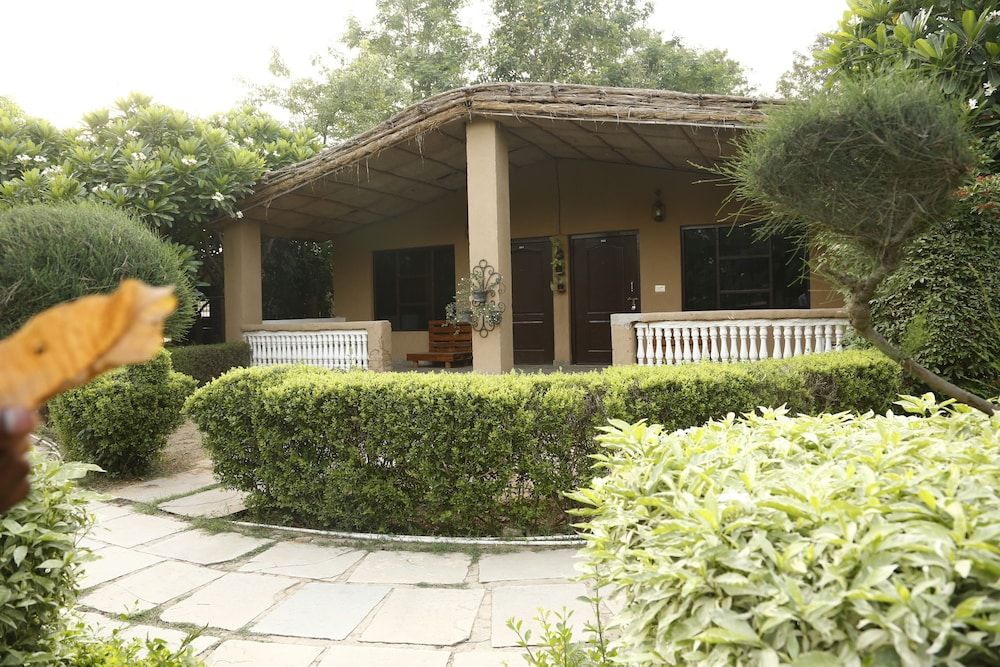 undefined Botanix Resort 2