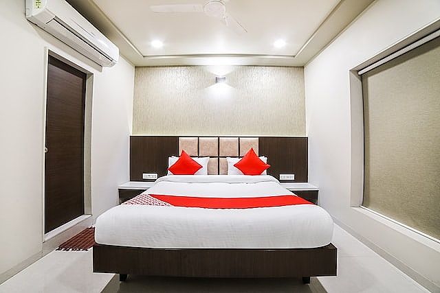 undefined Hotel Airport Inn One 9