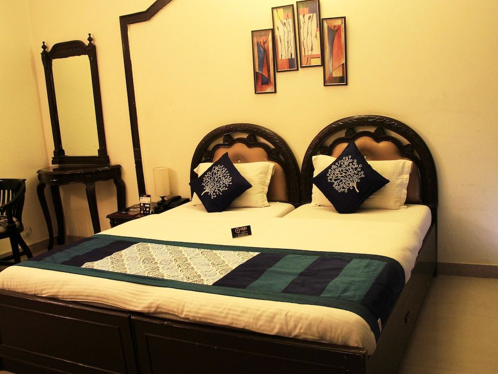 OYO 1242 near MG Road Standard Double or Twin Room, Private Bathroom 7