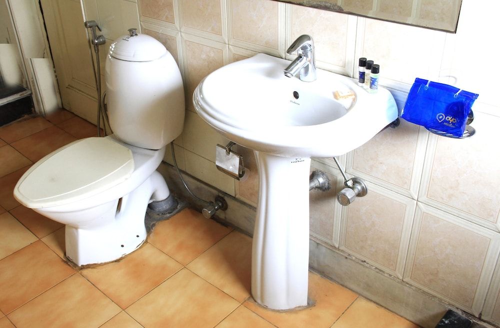OYO 1242 near MG Road Standard Double or Twin Room, Private Bathroom 23