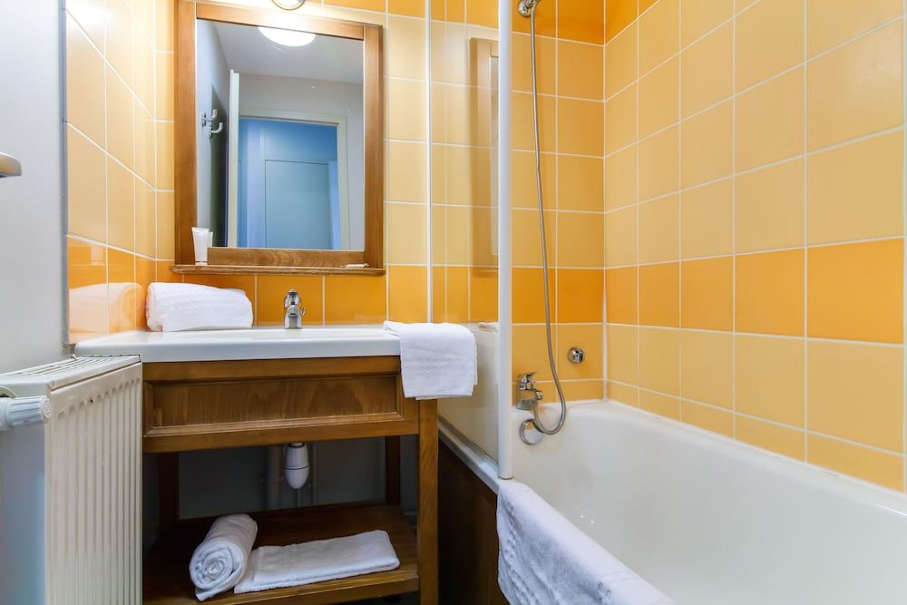 Pierre & Vacances Résidence Les Rives de la Seugne Apartment 5 people - 1 bedroom - Terrace or balcony 4