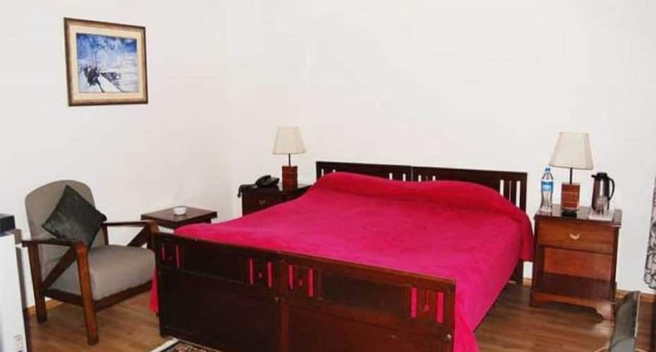 Nedous Hotel Exective Room 3
