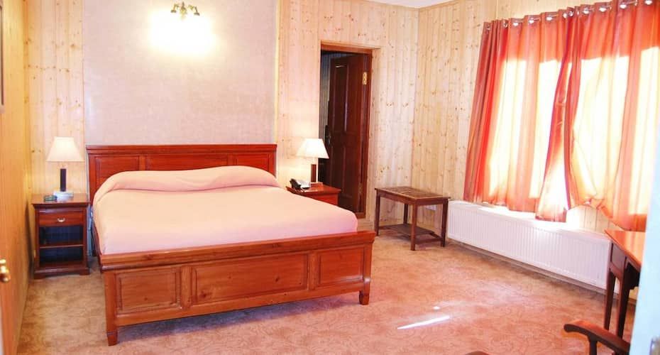 Nedous Hotel Exective Room 4