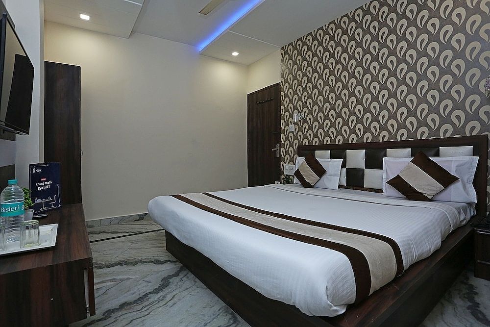 OYO 11540 Hotel Royal INN Double or Twin Room 9