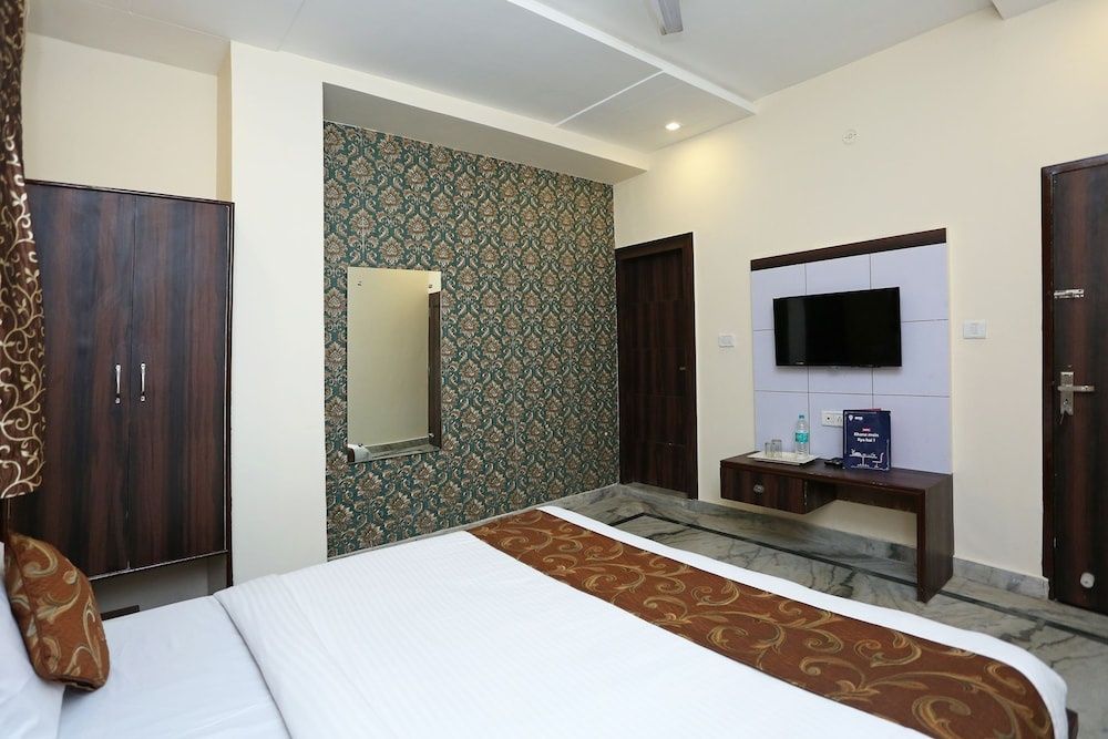 OYO 11540 Hotel Royal INN Double or Twin Room 11