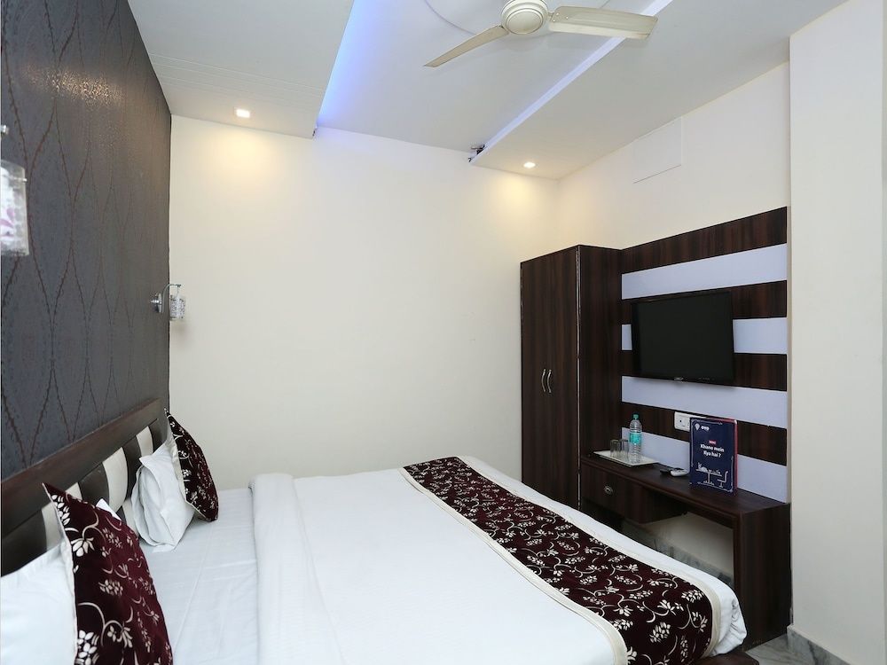 OYO 11540 Hotel Royal INN Double or Twin Room 13