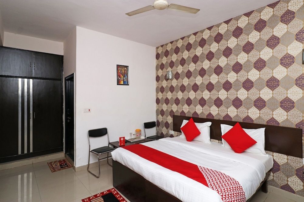 Deluxe Double or Twin Room, 1 King Bed