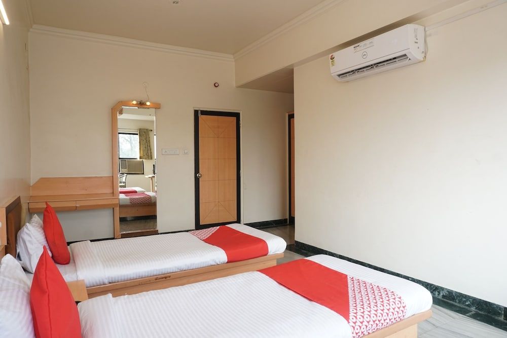 undefined OYO 24487 Hotel Raj Regency 8