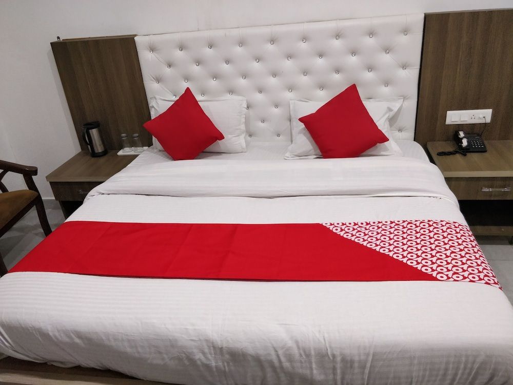 OYO 24209 The Pearly Gate Double or Twin Room 2