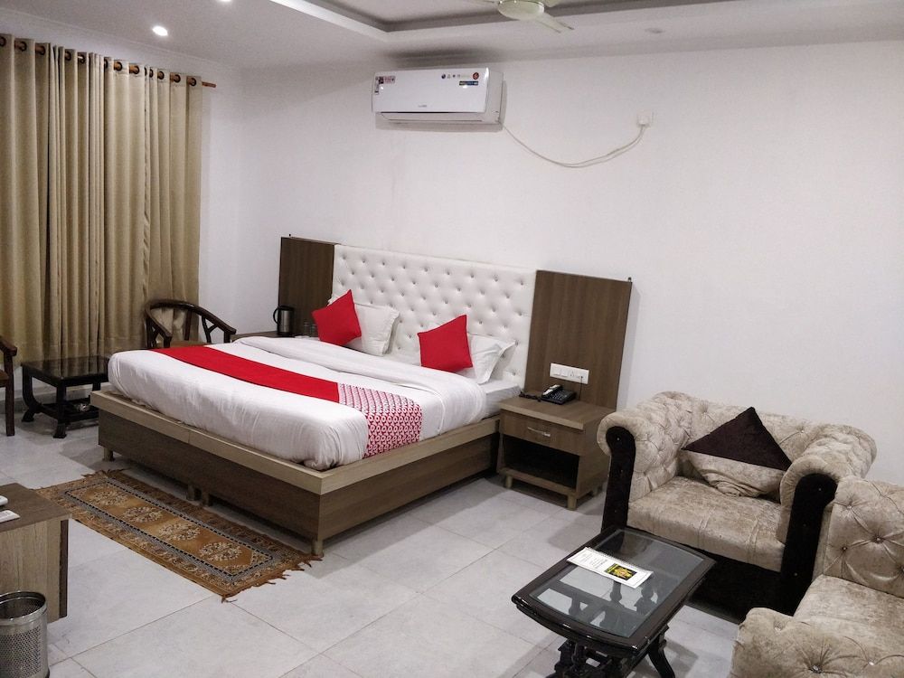 OYO 24209 The Pearly Gate Double or Twin Room 5