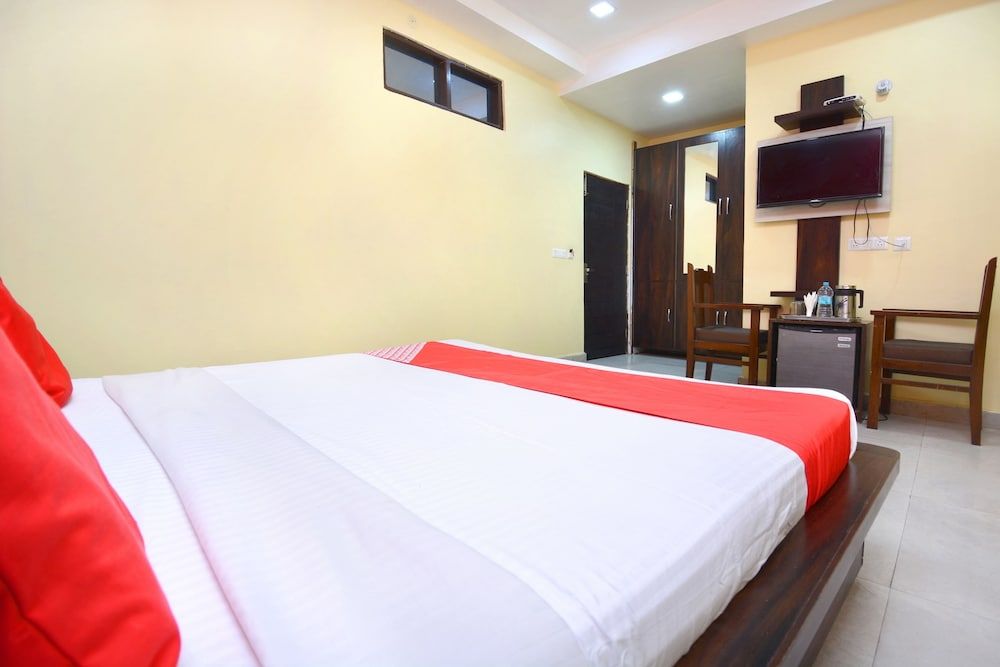 OYO 27747 Hotel K B Residency Double or Twin Room 8
