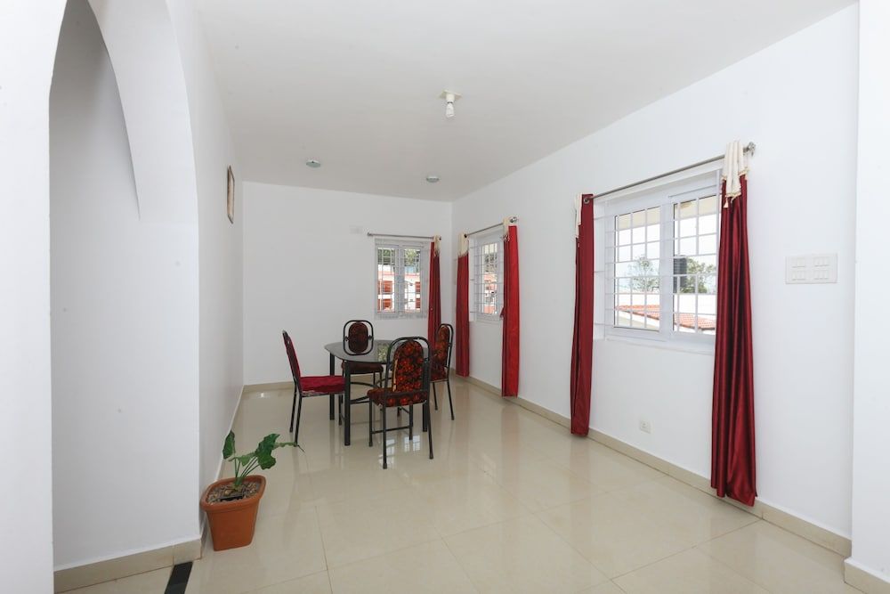 undefined OYO 3221 Forest View Cottage 4