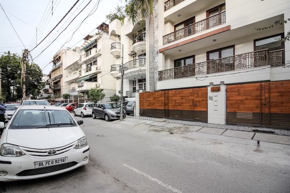 undefined Under My Roof Green Park 6