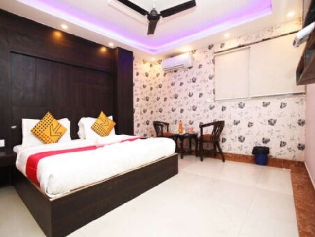 PREMIUM SUITE ROOM WITH AIRPORT PICK UP AND AIRPORT DROP AND FREE WIFI