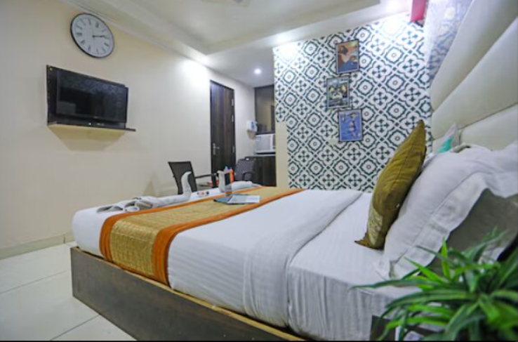 PREMIUM SUITE ROOM WITH AIRPORT PICK UP AND AIRPORT DROP AND FREE WIFI