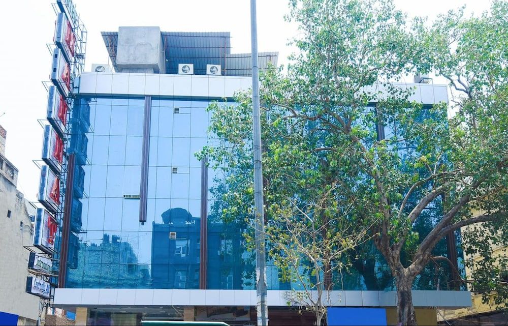Main Image
