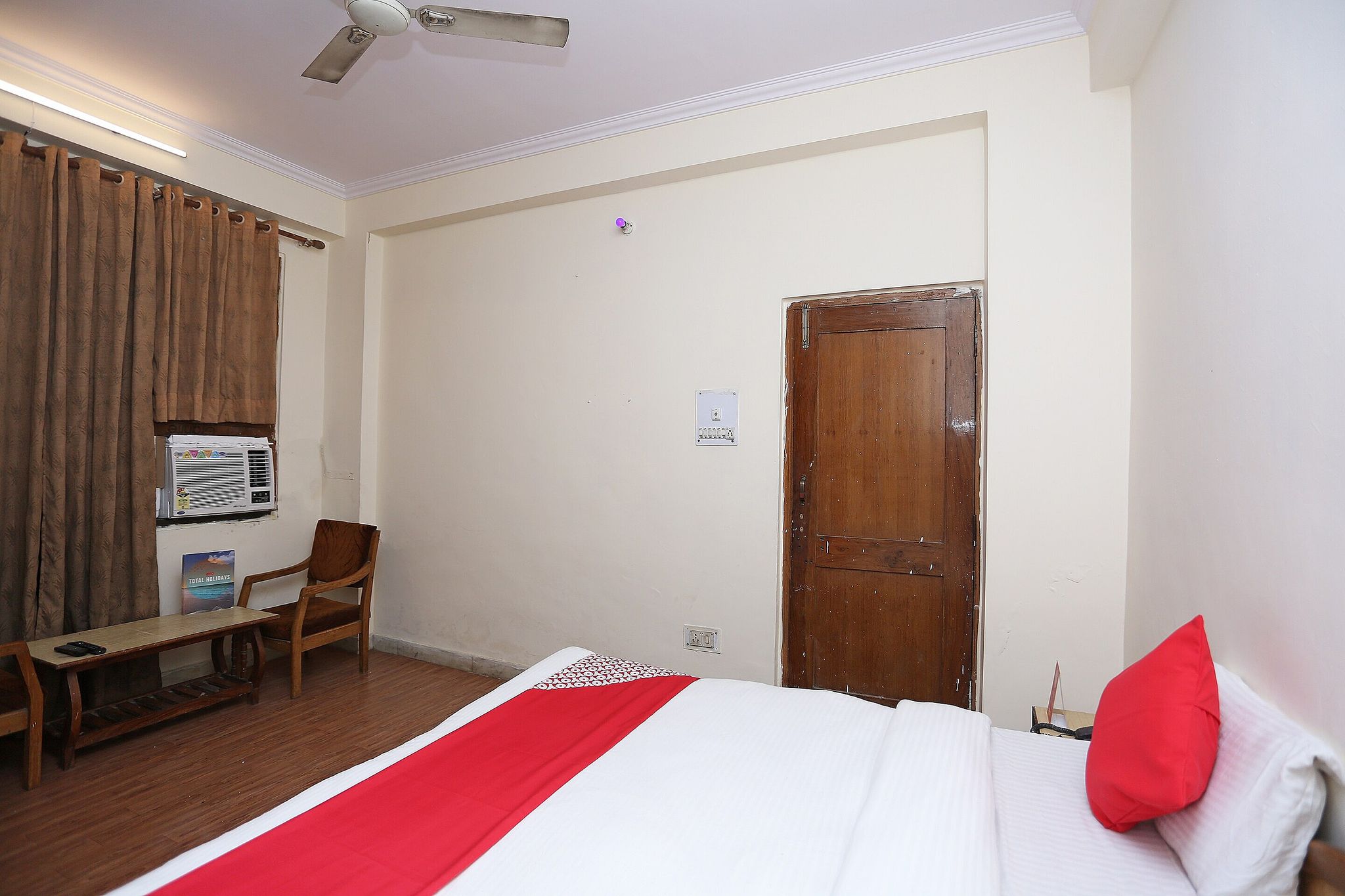 Hotel O by OYO Dolphin Classic 4