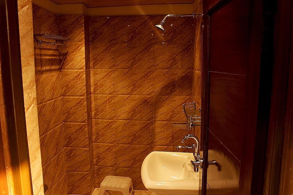Hotel Himalaya Standard Double Room 4