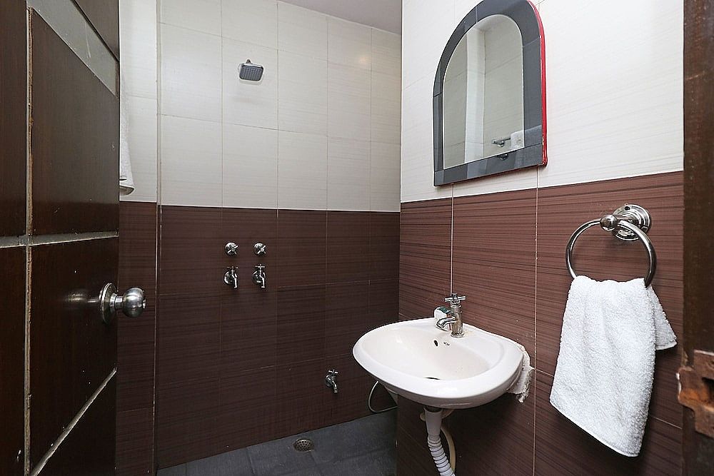 OYO 5494 Hotel Odeon Continental Double or Twin Room 14