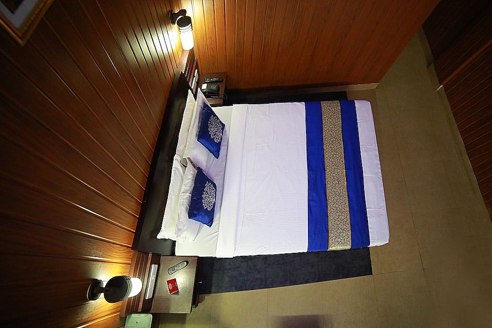 OYO 8506 Pallivasal Standard Double or Twin Room, 1 Double Bed, Private Bathroom 7