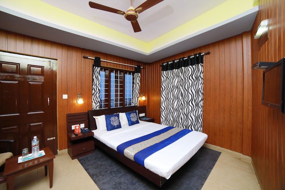 OYO 8506 Pallivasal Standard Double or Twin Room, 1 Double Bed, Private Bathroom 5