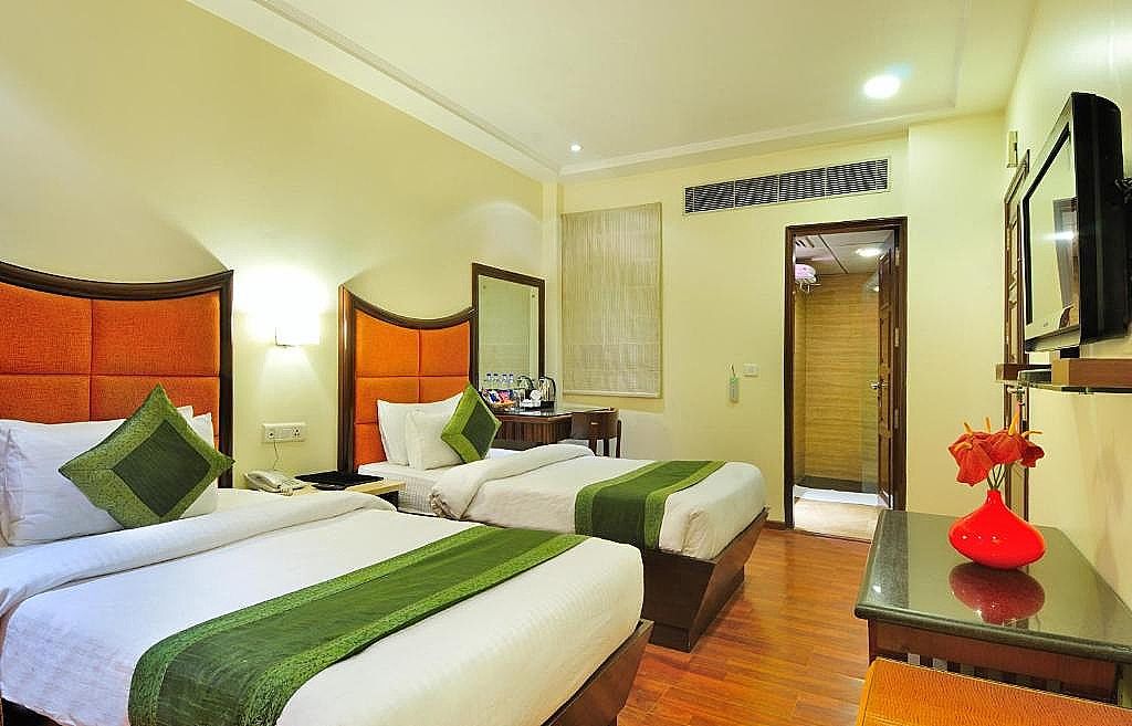 Hotel Aura @ New Delhi Railway Station Deluxe Room 4