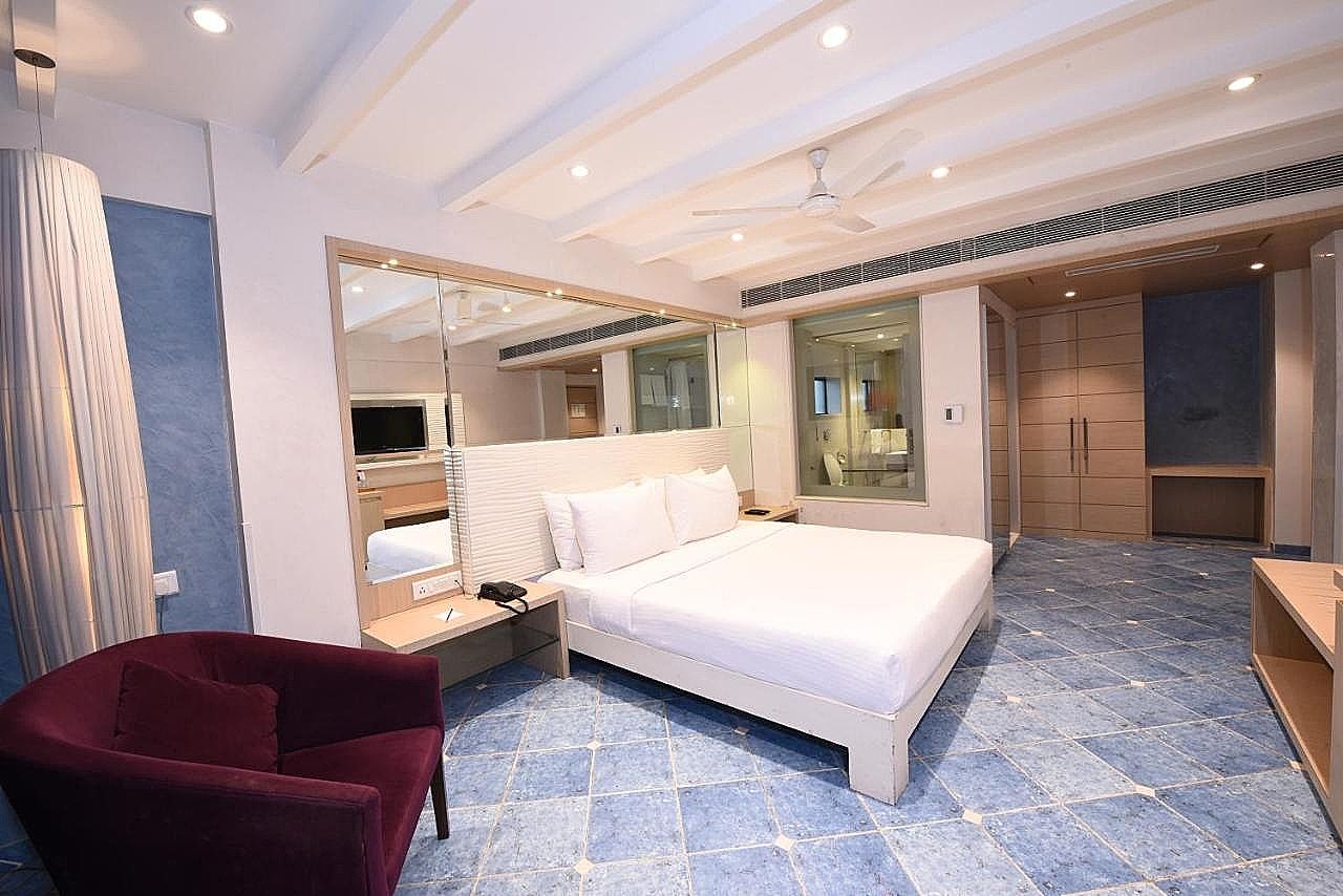 Hotel Bawa Suites Executive Room 8