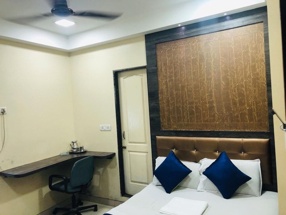 Hotel Sun Star Residency Triple Room 5