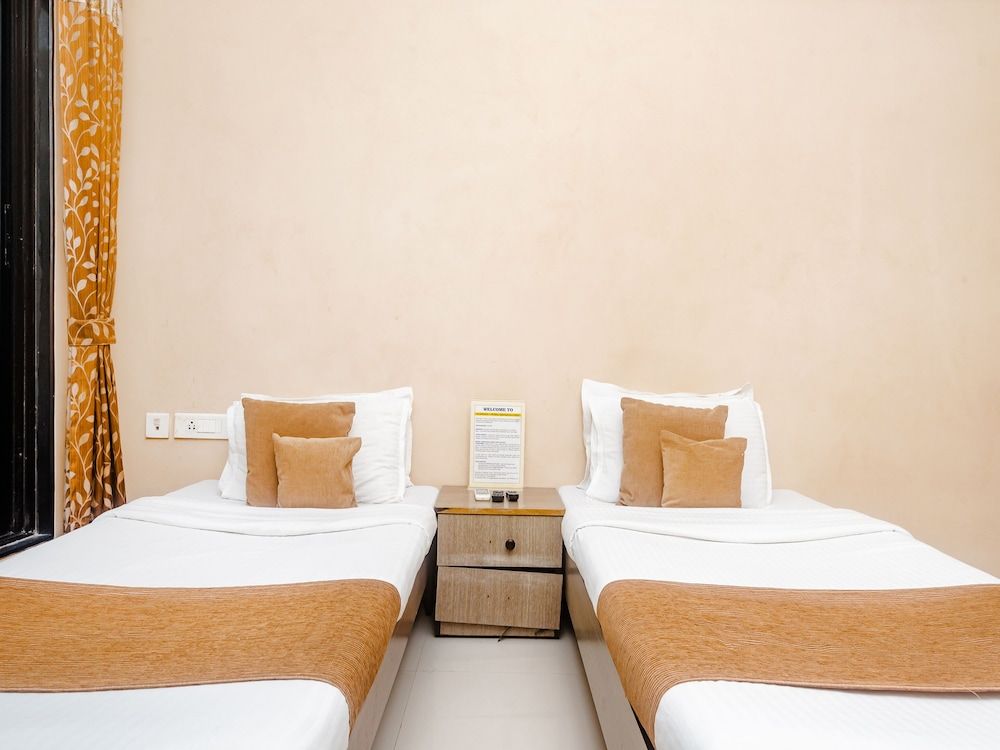 TULIIPSTAYS - Vikhroli Mayfair Hillcrest Deluxe Room 12