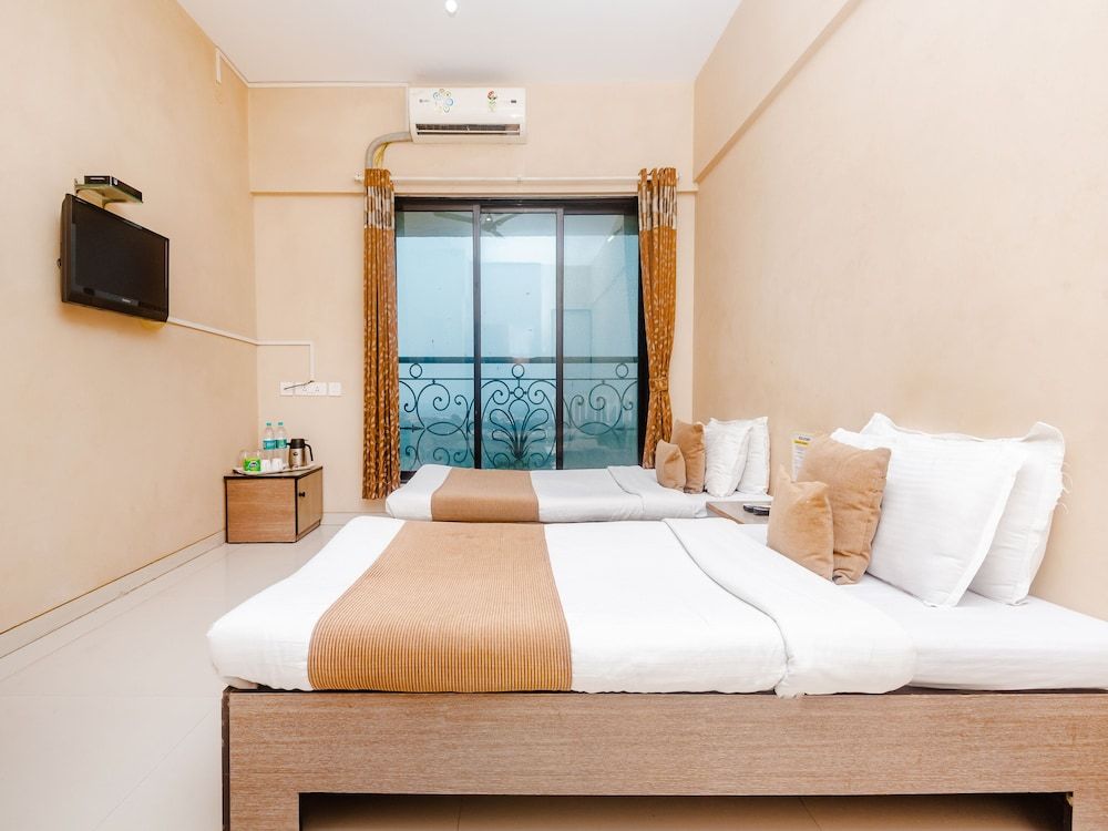 undefined TULIIPSTAYS - Vikhroli Mayfair Hillcrest 9