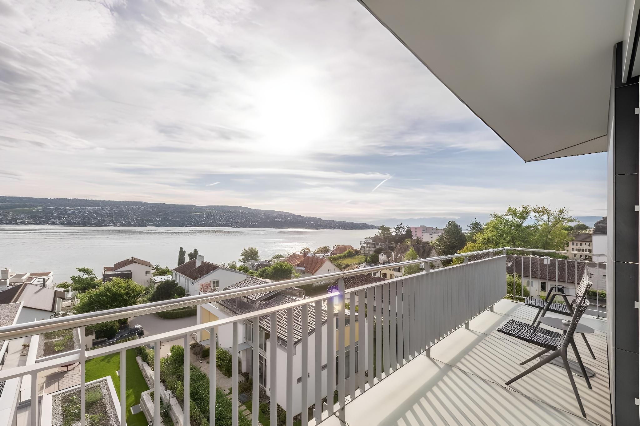 Lake View Double Room with Balcony