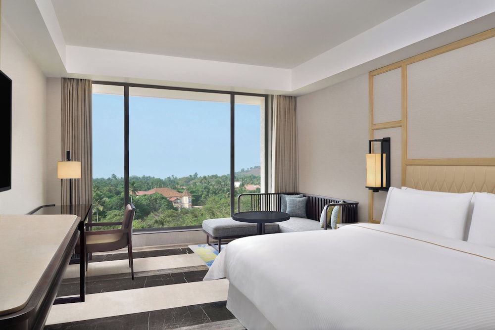 The Westin Goa Room, 2 Twin Beds 6