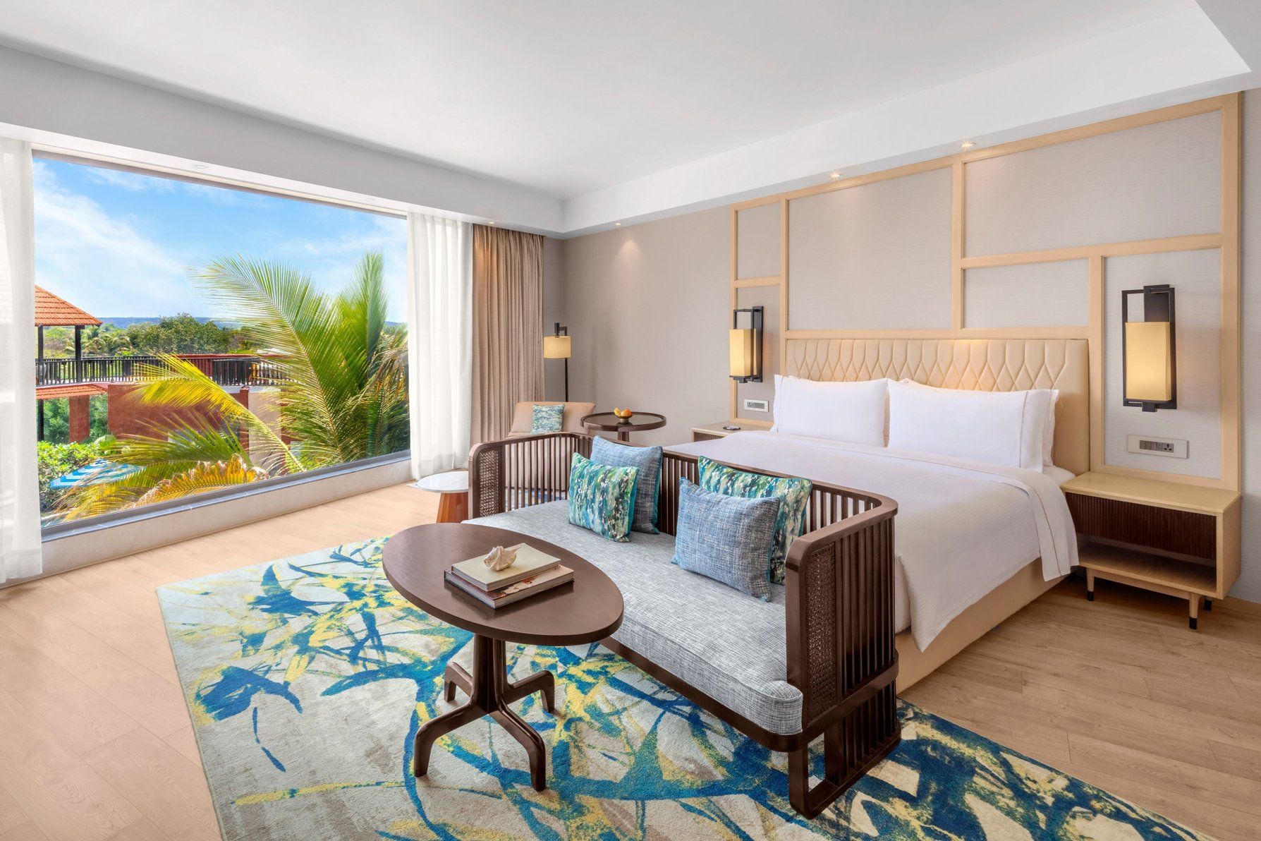 Family Studio, 1 King Bed, Courtyard View