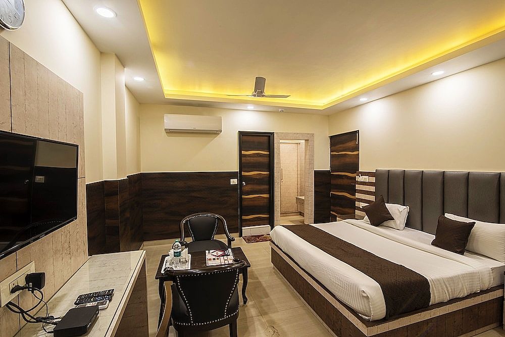 Hotel Mahajan Internatioanal Deluxe Room