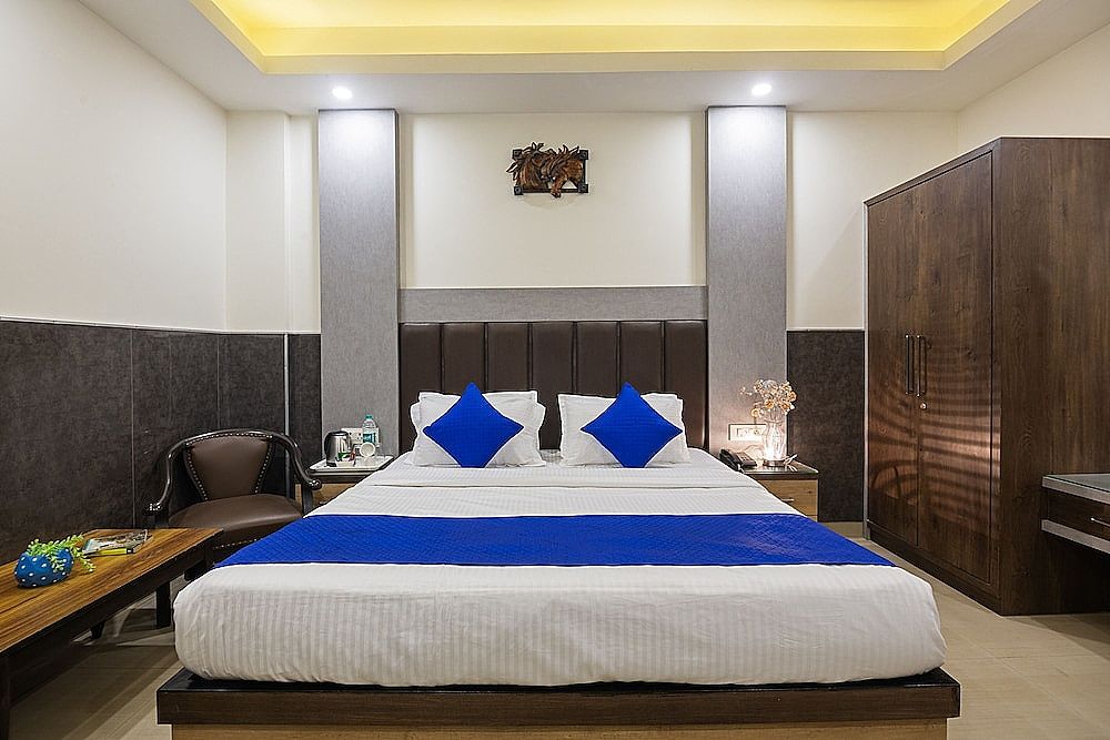 Hotel Mahajan Internatioanal Deluxe Room 15