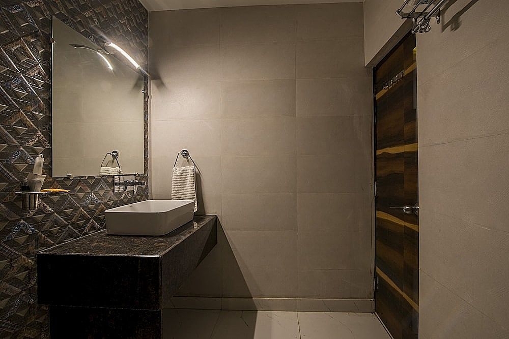 Hotel Mahajan Internatioanal Deluxe Room 22