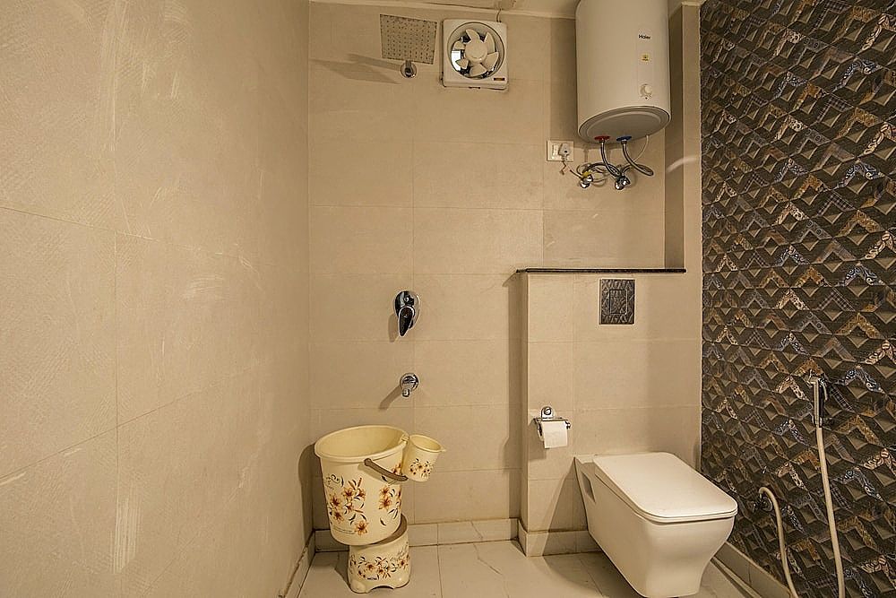 Hotel Mahajan Internatioanal Deluxe Room 25