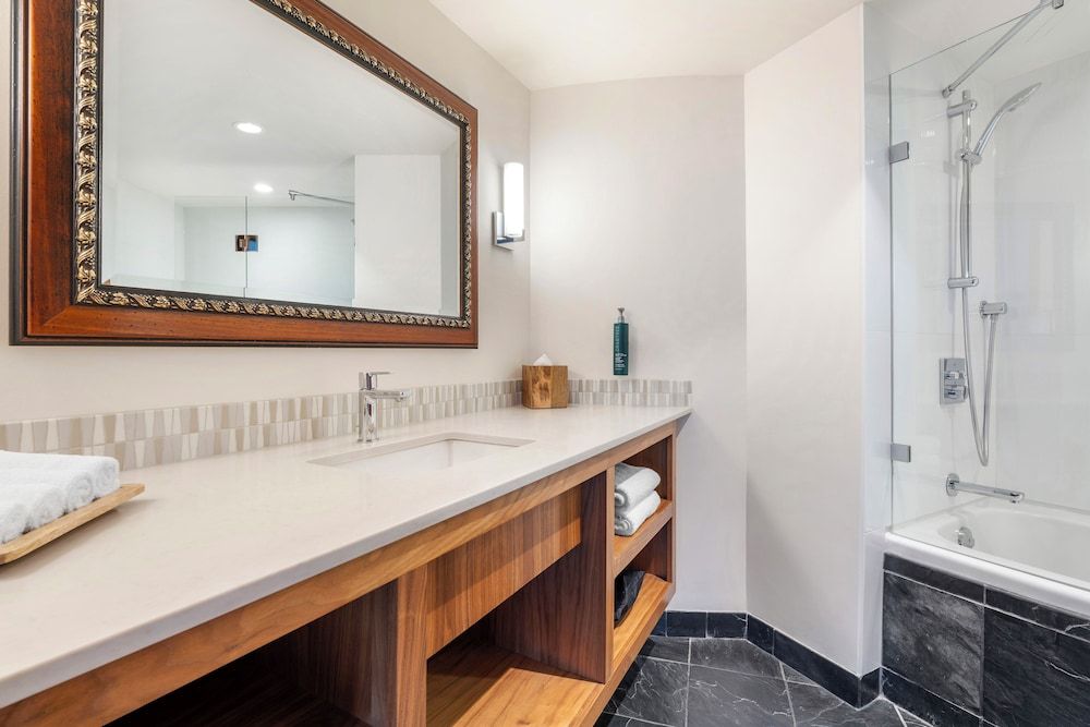 undefined Embarc Vancouver 7