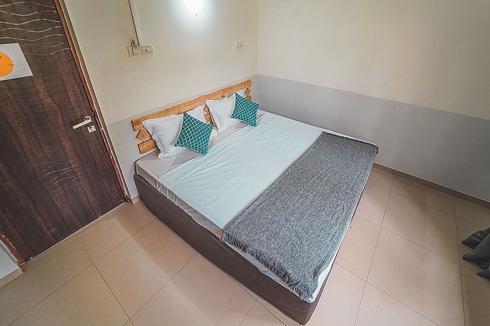 Piggy Hostel Arambol Deluxe Room 2