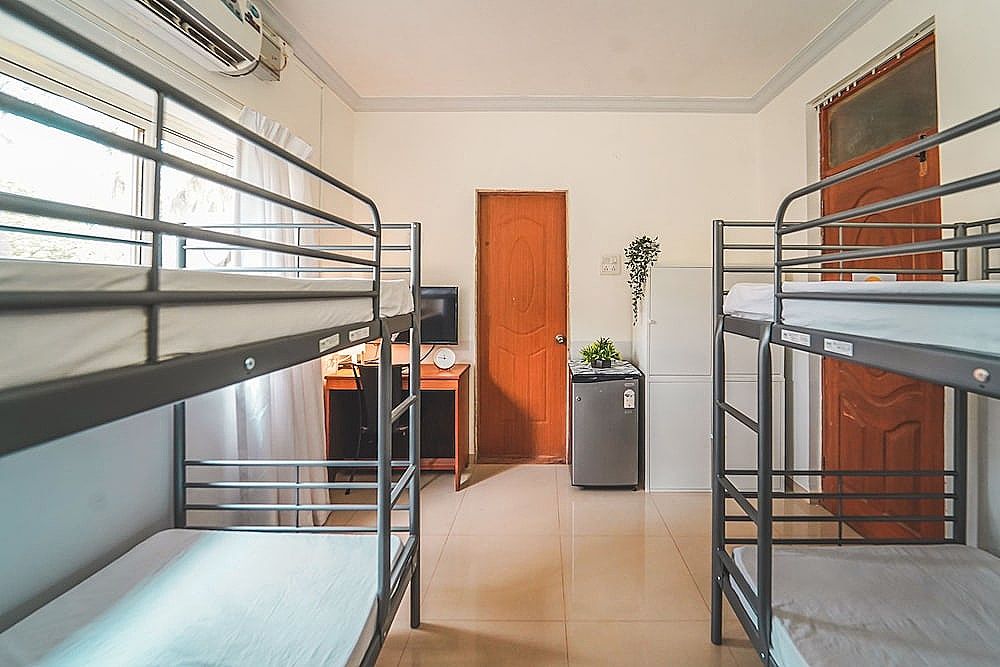 Piggy Hostel Arambol 4 Bed  AC Female Only Dorm