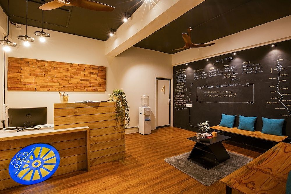 Locomo Hostel - Mumbai