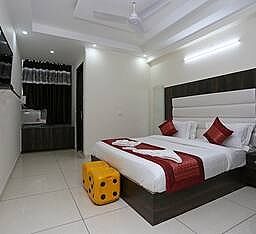 Super Deluxe Room with Breakfast